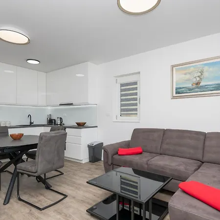 Lejlighed Stunning In With Kitchen